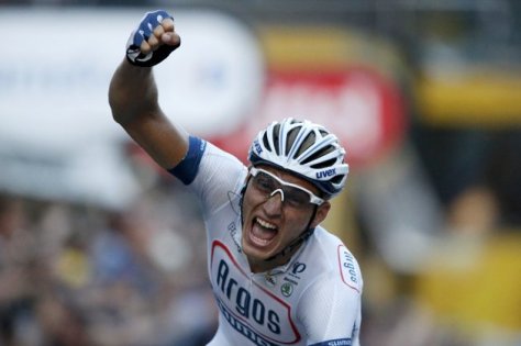 Kittel wins on the Champs-Elysees